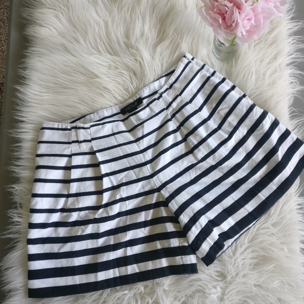 WhiteHouse/BlackaMarket Pleased White Shorts